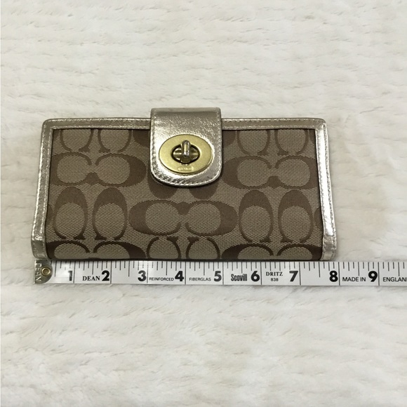 Coach signature turn lock wallet - Picture 10 of 12